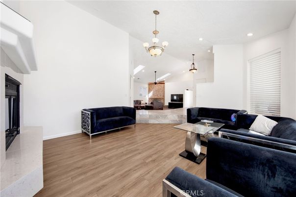 Chandelier, Interior, Living room, Pendant Lights, Recessed Lighting, Wood Texture Flooring