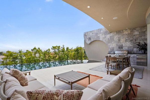 Exterior, Pool, Water