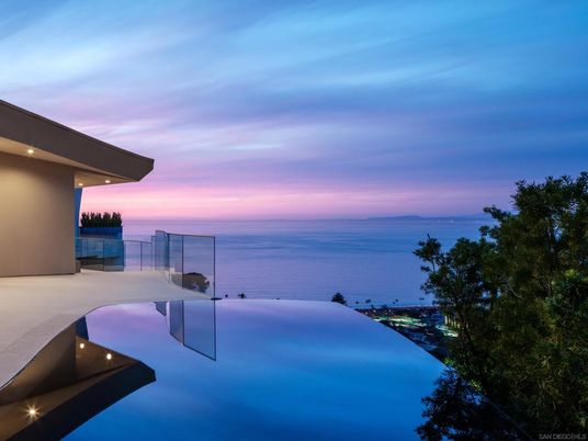 Exterior, Pool, Water