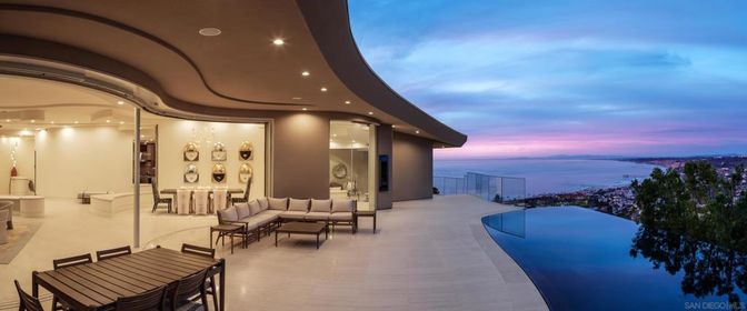 Exterior, Pool, Recessed Lighting, Water