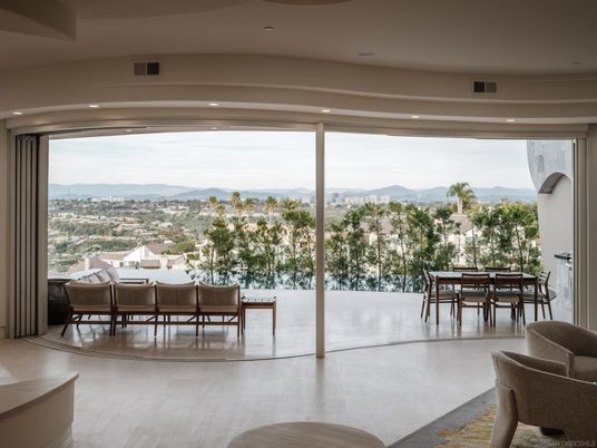 Dining room, Interior, Recessed Lighting