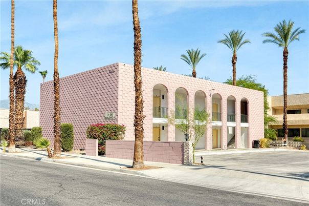 Exterior, Facade, Condo Building