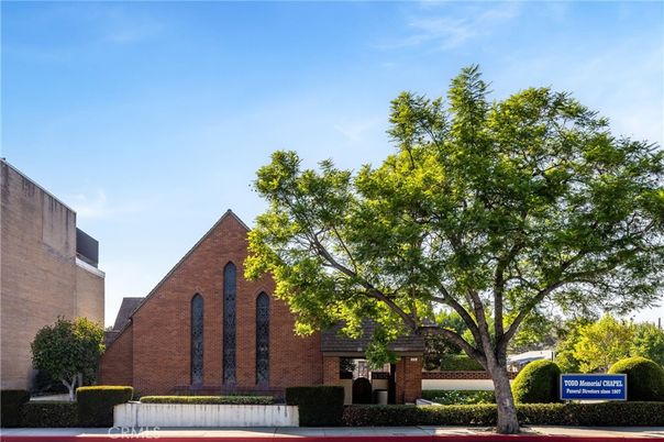 Exterior, Facade, Brick Facade, None