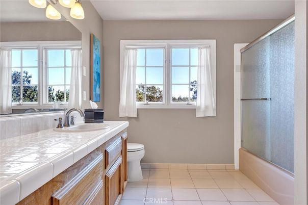 Bathroom, Interior, Tile Countertops