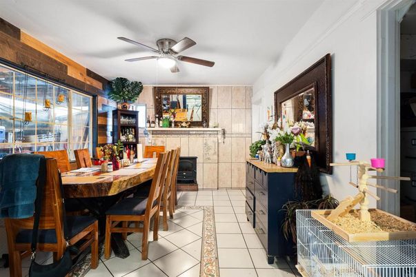 Dining room, Fireplace, Interior