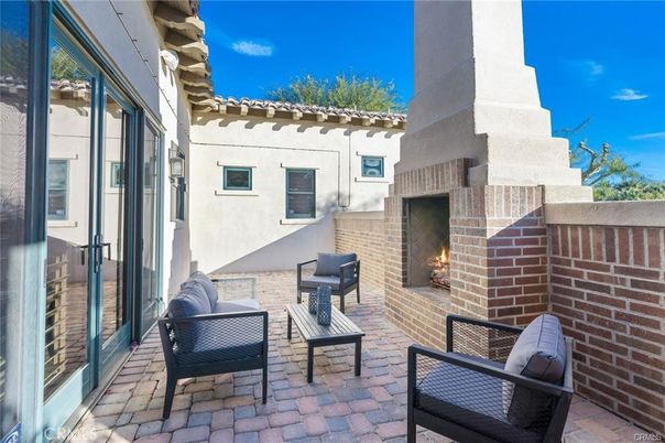 Exterior, Fireplace