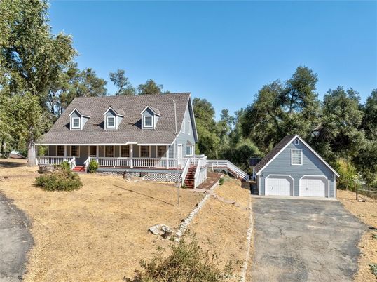Backyard, Detached Garage, Exterior, Facade, Cape Cod