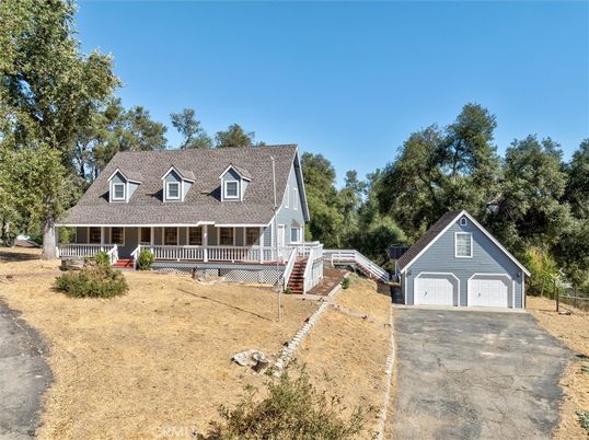 Backyard, Detached Garage, Exterior, Facade, Cape Cod
