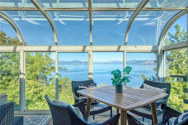Interior, Sun Room, Water