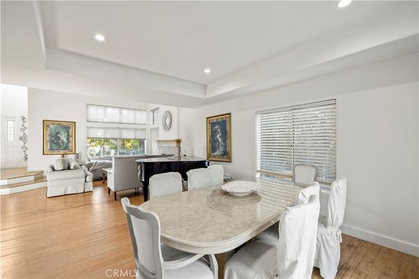 Dining room, Interior, Living room, Piano, Recessed Lighting, Wood Texture Flooring