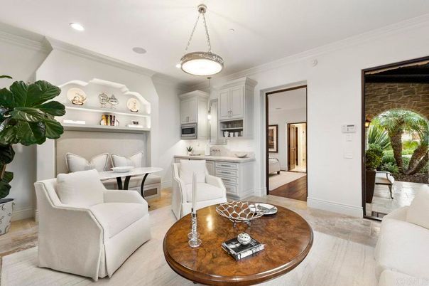Dining room, Interior, Kitchen, Living room, Pendant Lights, Recessed Lighting, Wood Texture Flooring