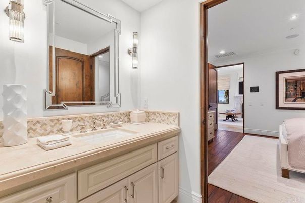 Bathroom, Interior, Recessed Lighting, Wood Texture Flooring