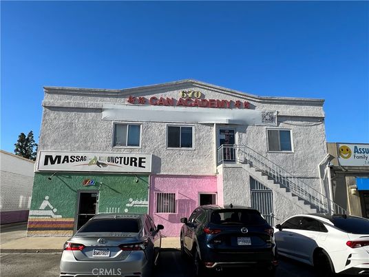 Exterior, Facade, None
