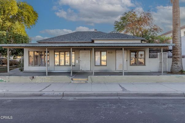 Exterior, Facade, Ranch