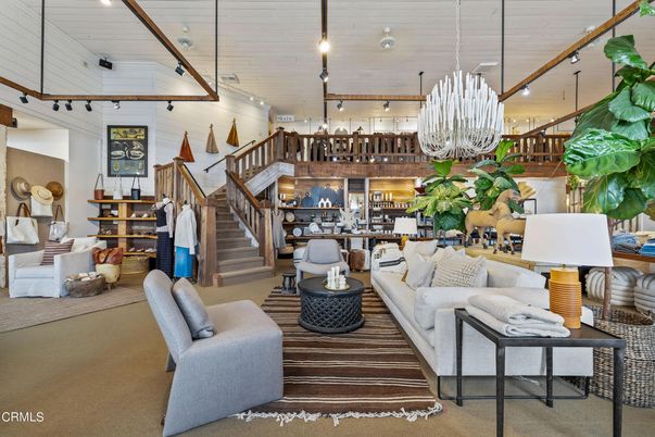 Chandelier, Dining room, Interior, Living room, Pendant Lights, Recessed Lighting