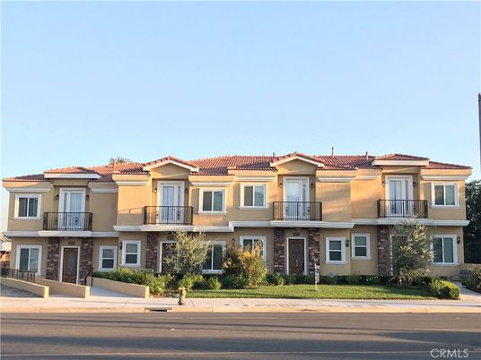 Exterior, Facade, Mediterranean