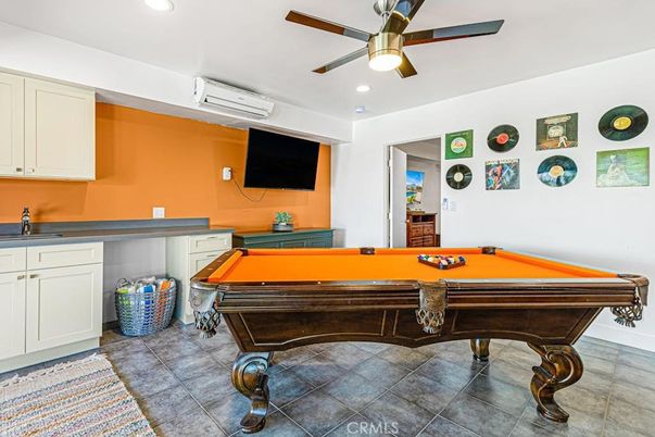 Billiard Table, Game Room, Interior, Recessed Lighting