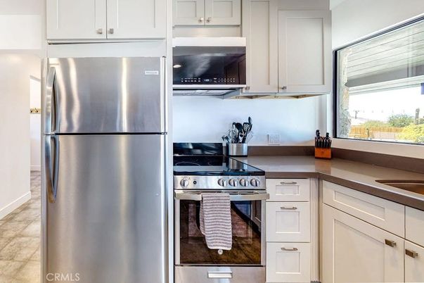 Interior, Kitchen, Stainless Steel Appliances