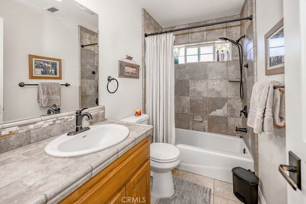 Bathroom, Interior, Tile Countertops