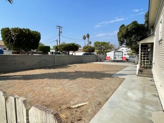 Backyard, Detached Garage, Exterior