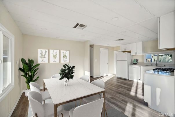 Dining room, Interior, Kitchen, Recessed Lighting, Wood Texture Flooring
