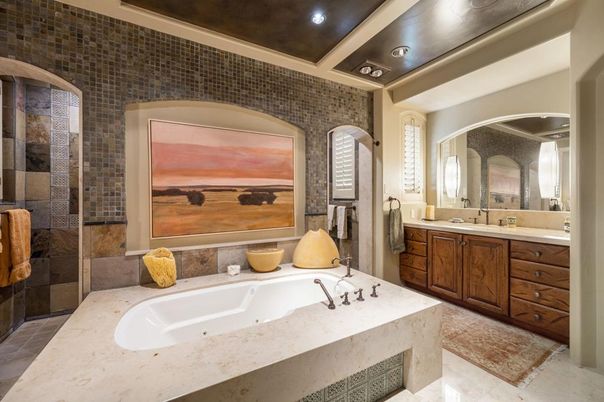 Bathroom, Dual Sink Vanities, Interior, Recessed Lighting