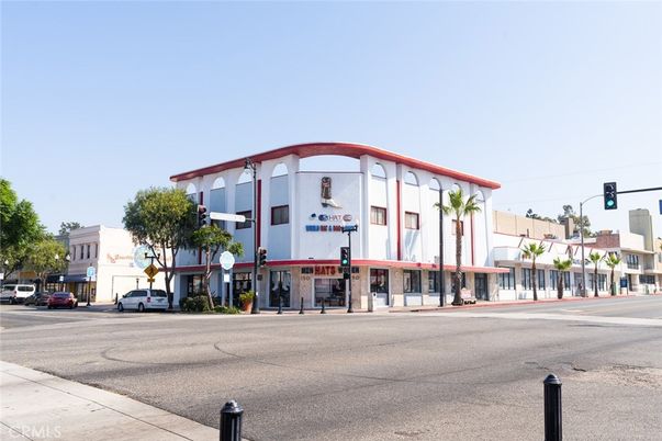 Exterior, Facade, None