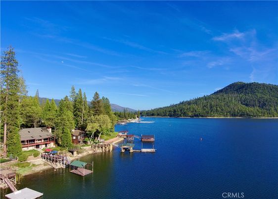 Exterior, Lake