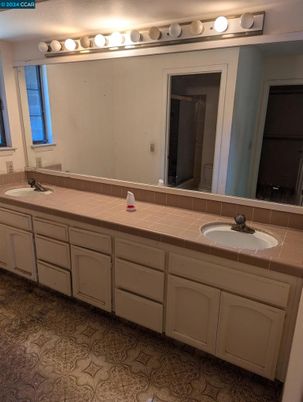 Bathroom, Dual Sink Vanities, Interior, Tile Countertops