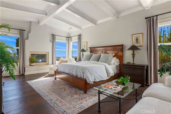Bedroom, Fireplace, Interior, Water, Wood Texture Flooring