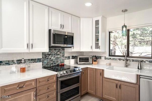 Interior, Kitchen, Pendant Lights, Recessed Lighting, Stainless Steel Appliances
