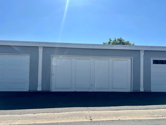 Detached Garage, Exterior