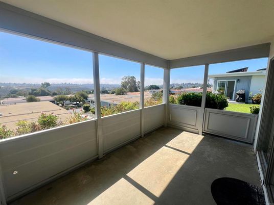 Interior, Sun Room, Water