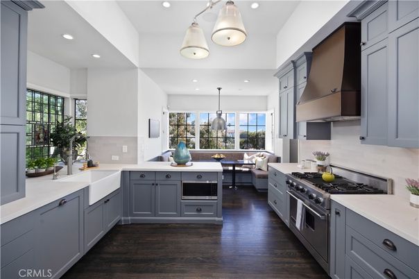 Dining room, Interior, Kitchen, Living room, Pendant Lights, Recessed Lighting, Stainless Steel Appliances, Wood Texture Flooring
