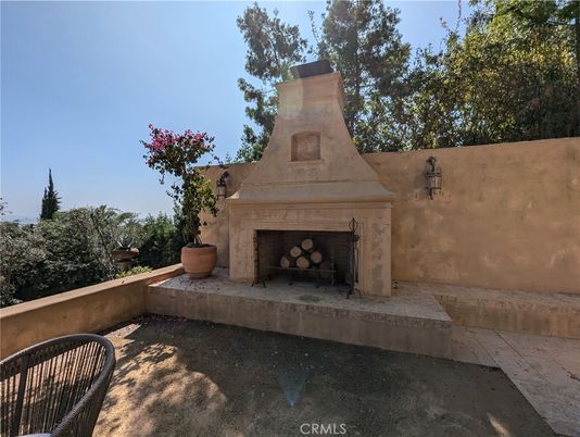 Exterior, Fireplace