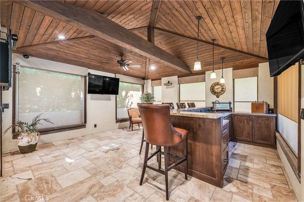 Interior, Pendant Lights, Recessed Lighting, Wooden Beams, Wooden Ceilings