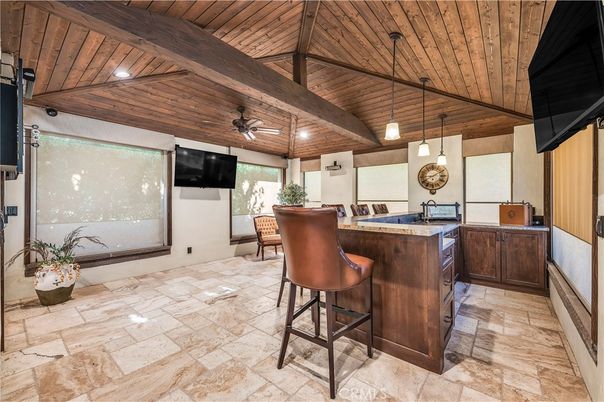 Interior, Pendant Lights, Recessed Lighting, Wooden Beams, Wooden Ceilings