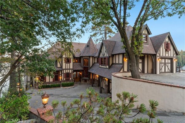 Attached, Exterior, Facade, Tudor Revival