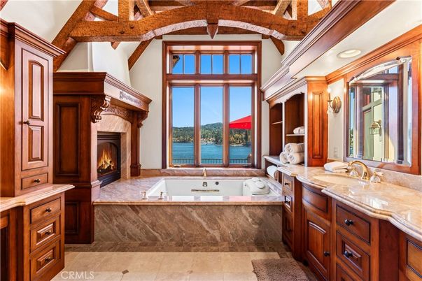 Bathroom, Fireplace, Interior, Recessed Lighting, Water