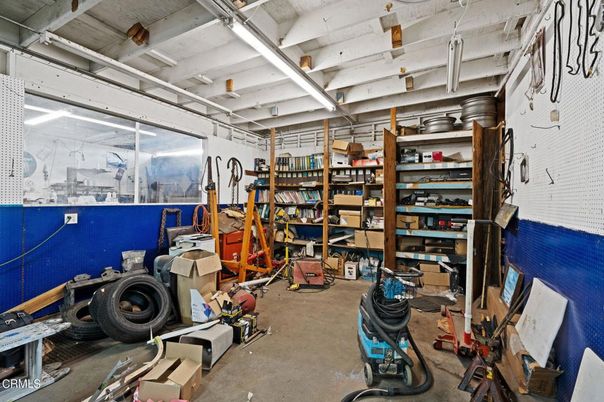 Garage, Interior