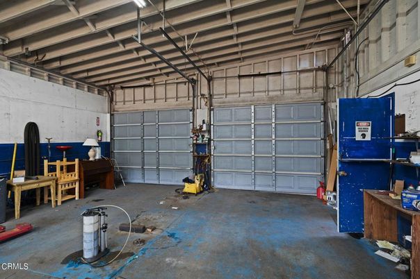 Garage, Interior