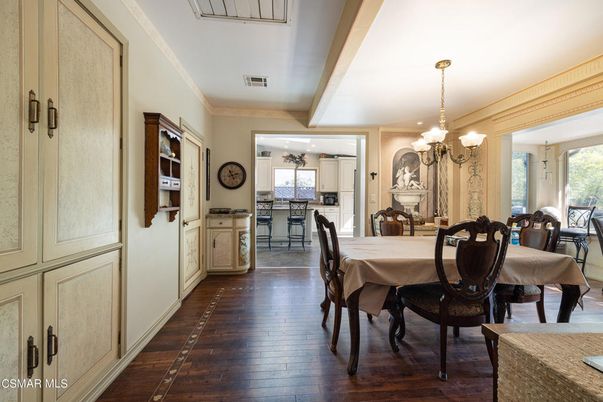 Chandelier, Dining room, Interior, Kitchen, Recessed Lighting, Wood Texture Flooring