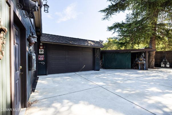 Detached Garage, Exterior