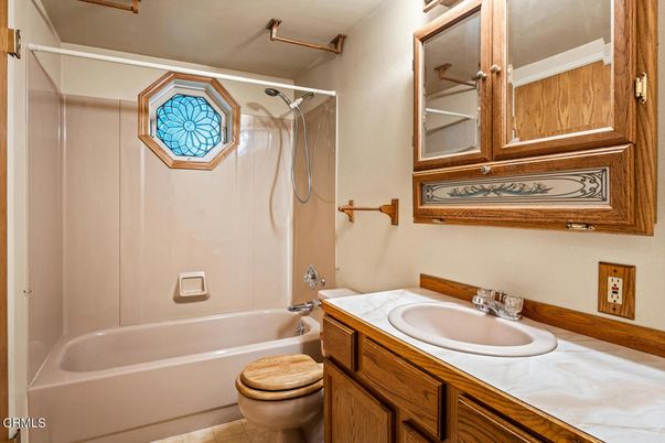 Bathroom, Interior, Tile Countertops