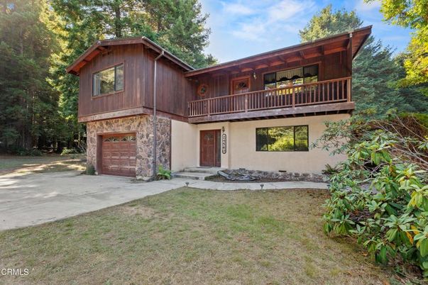 Attached, Backyard, Exterior, Facade, Split Level