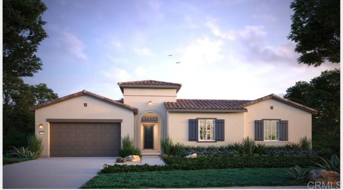 Attached, Exterior, Facade, Mediterranean