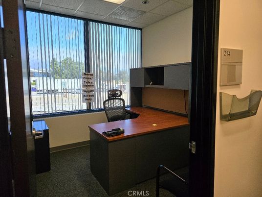 Home Office, Interior