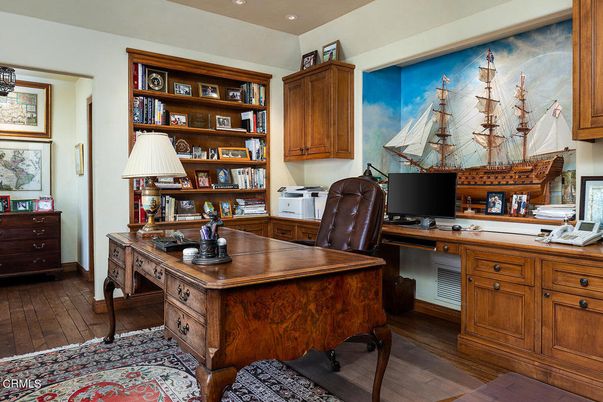 Home Office, Interior, Recessed Lighting, Wood Texture Flooring
