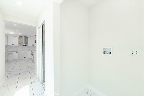 Interior, Kitchen, Marble, Recessed Lighting