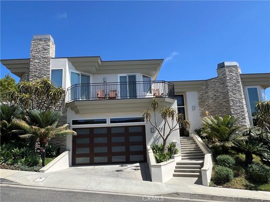 Attached, Exterior, Facade, Modern